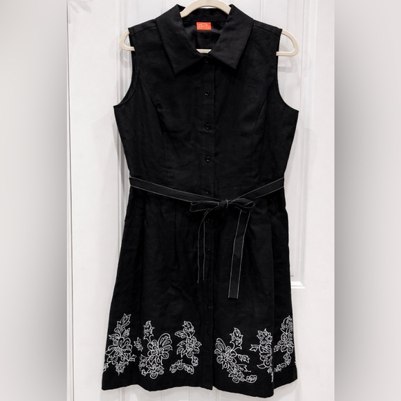 Oscar de la Renta Dresses & Skirts - Oscar de la Renta Linen Black Midi Dress with White Floral Detail